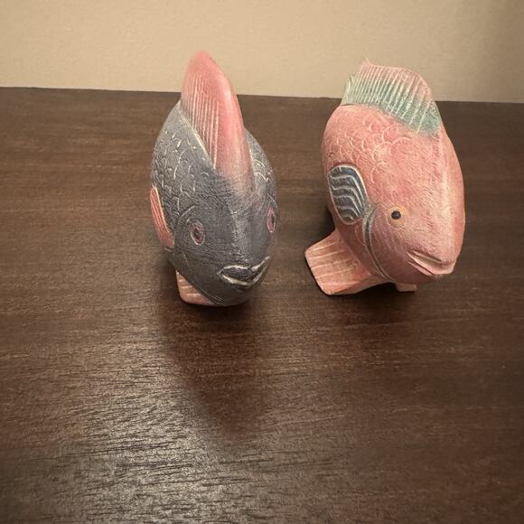Two Vtg Hand Carved Wooden Tropical Fish Painted Coastal Decor Beach Chic - Picture 4 of 15